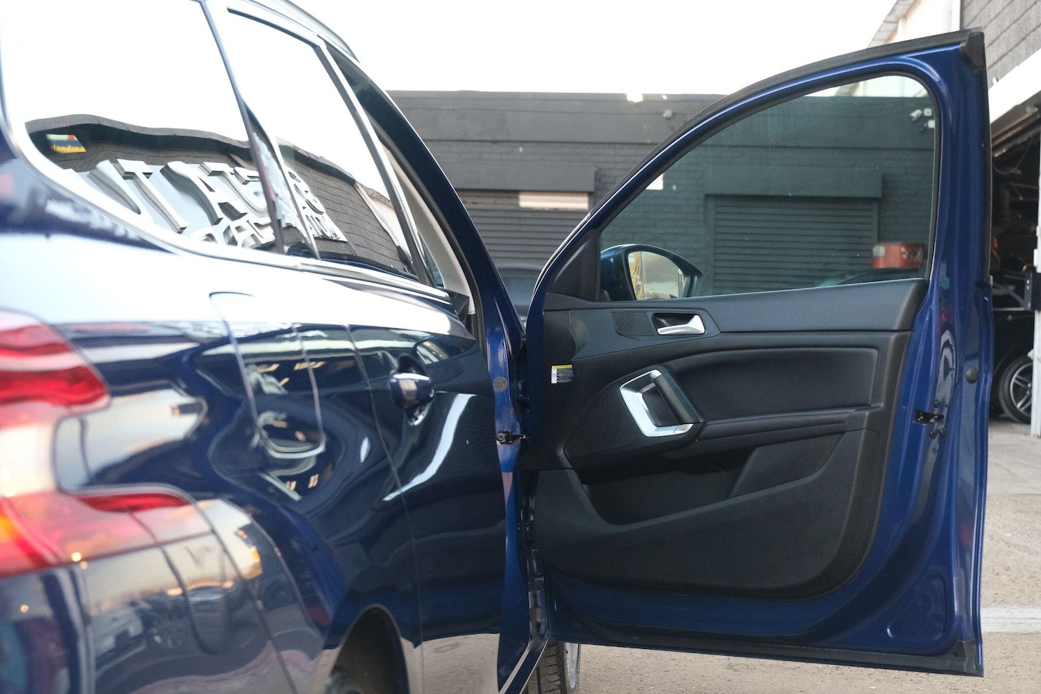 Used Peugeot 308 2019 for sale - 76522310: Photo 39