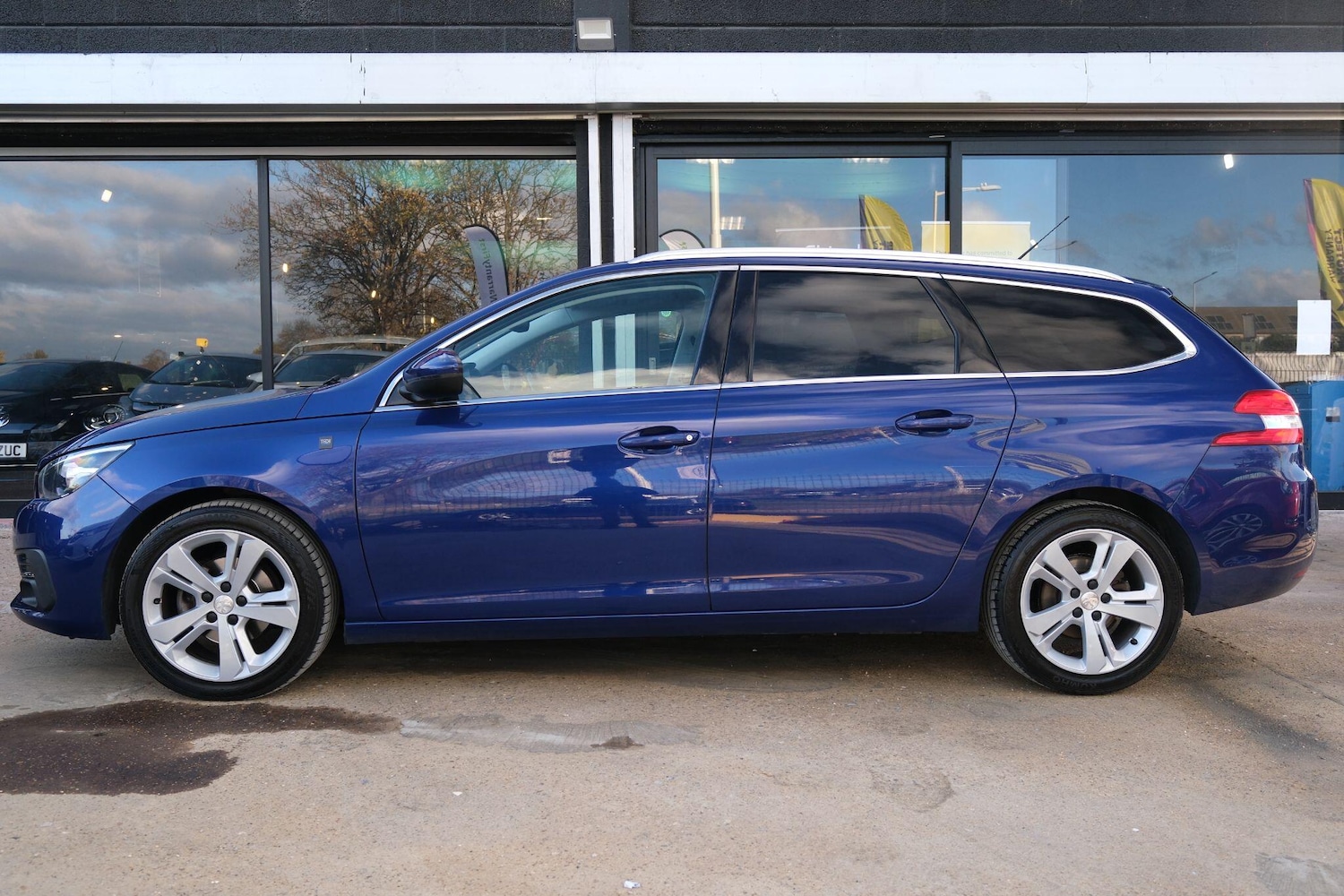 Used Peugeot 308 2019 for sale - 76522310: Photo 8