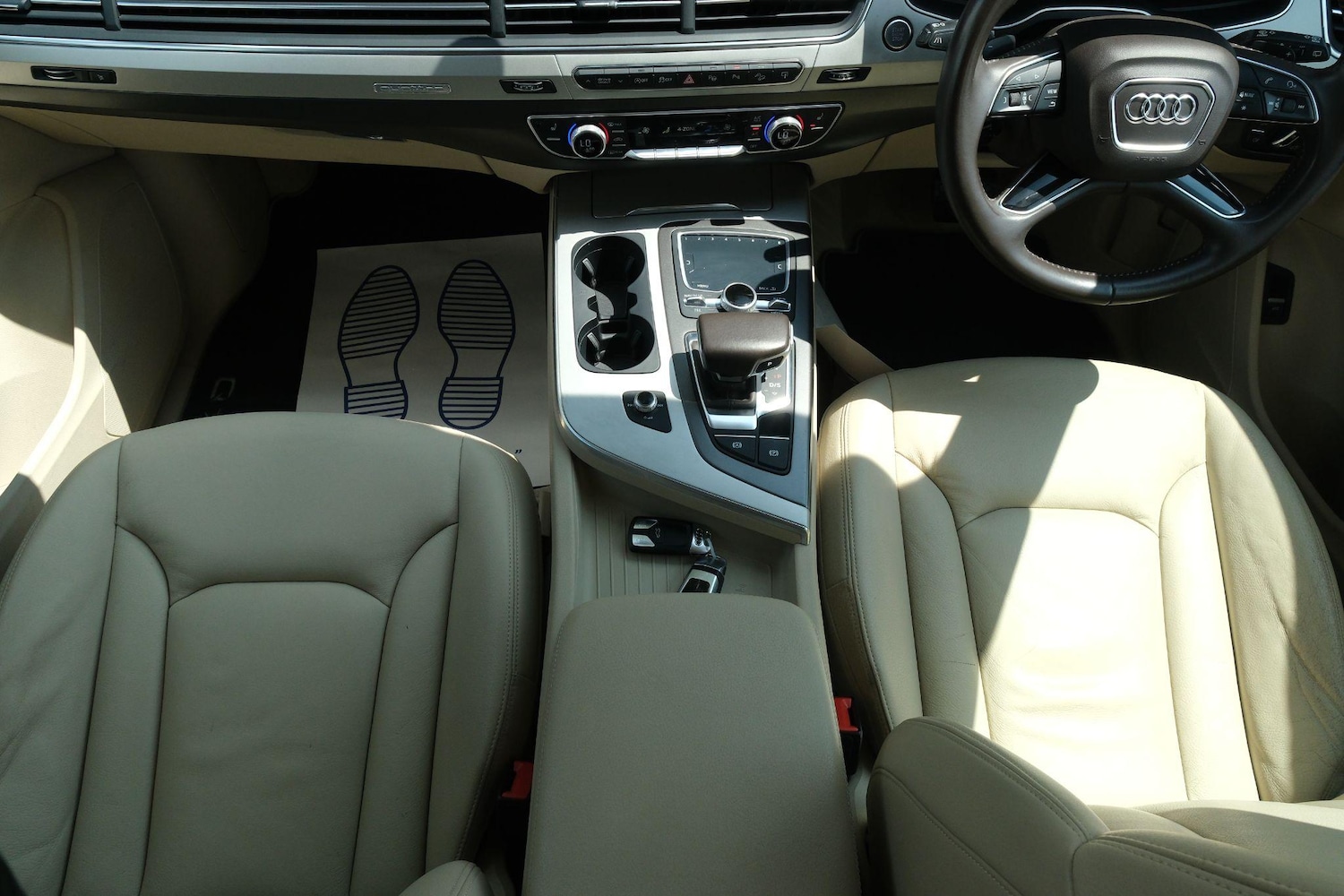 Vehicle 29