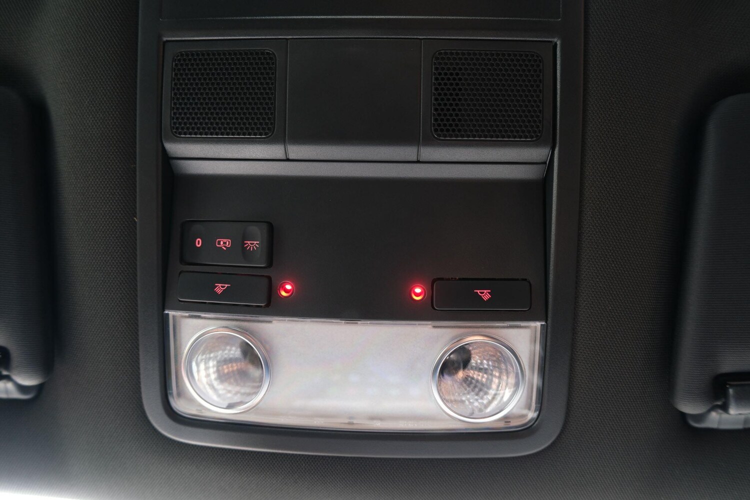 Used Volkswagen Beetle for sale - 77574191: Photo 31