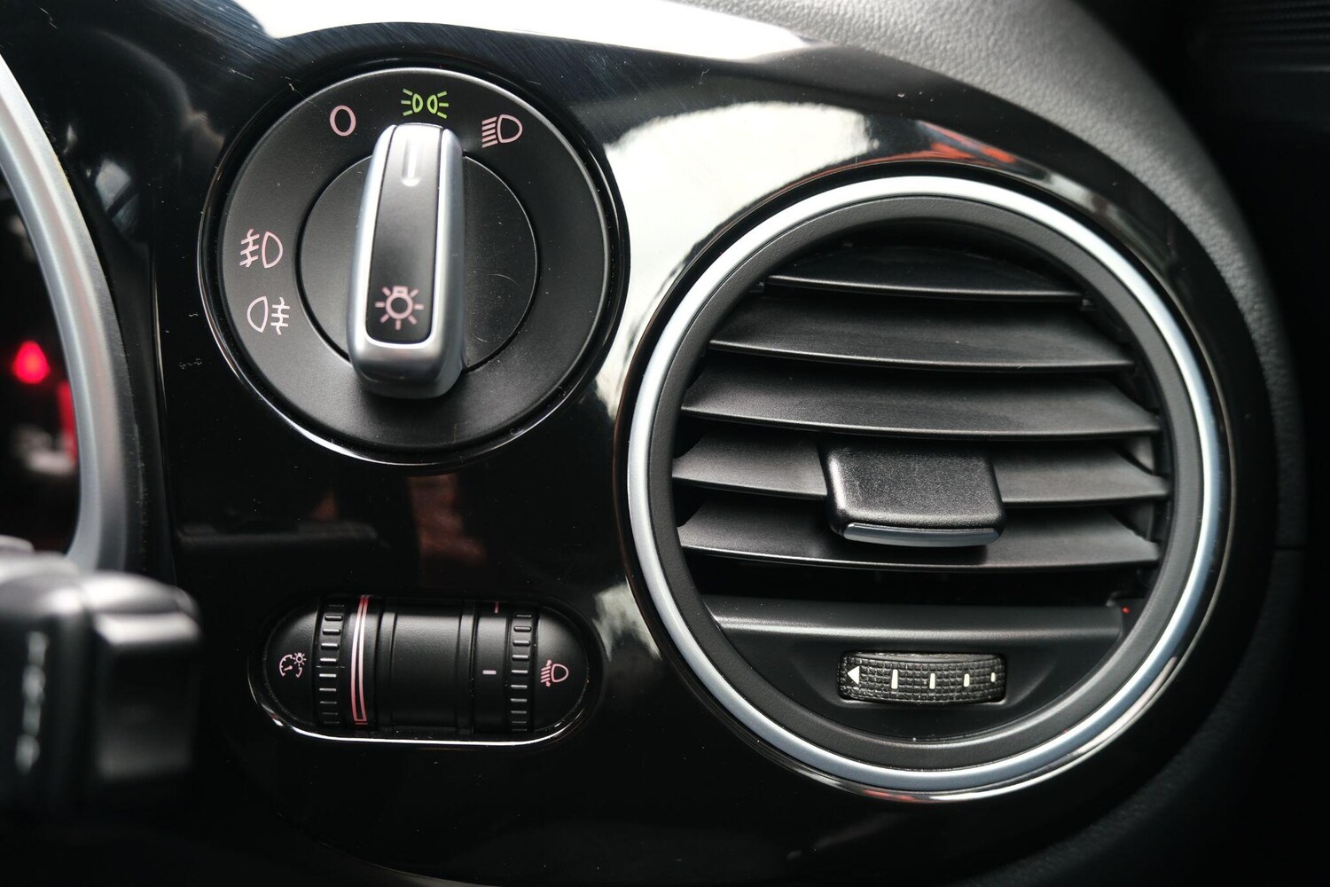 Used Volkswagen Beetle for sale - 77574191: Photo 61