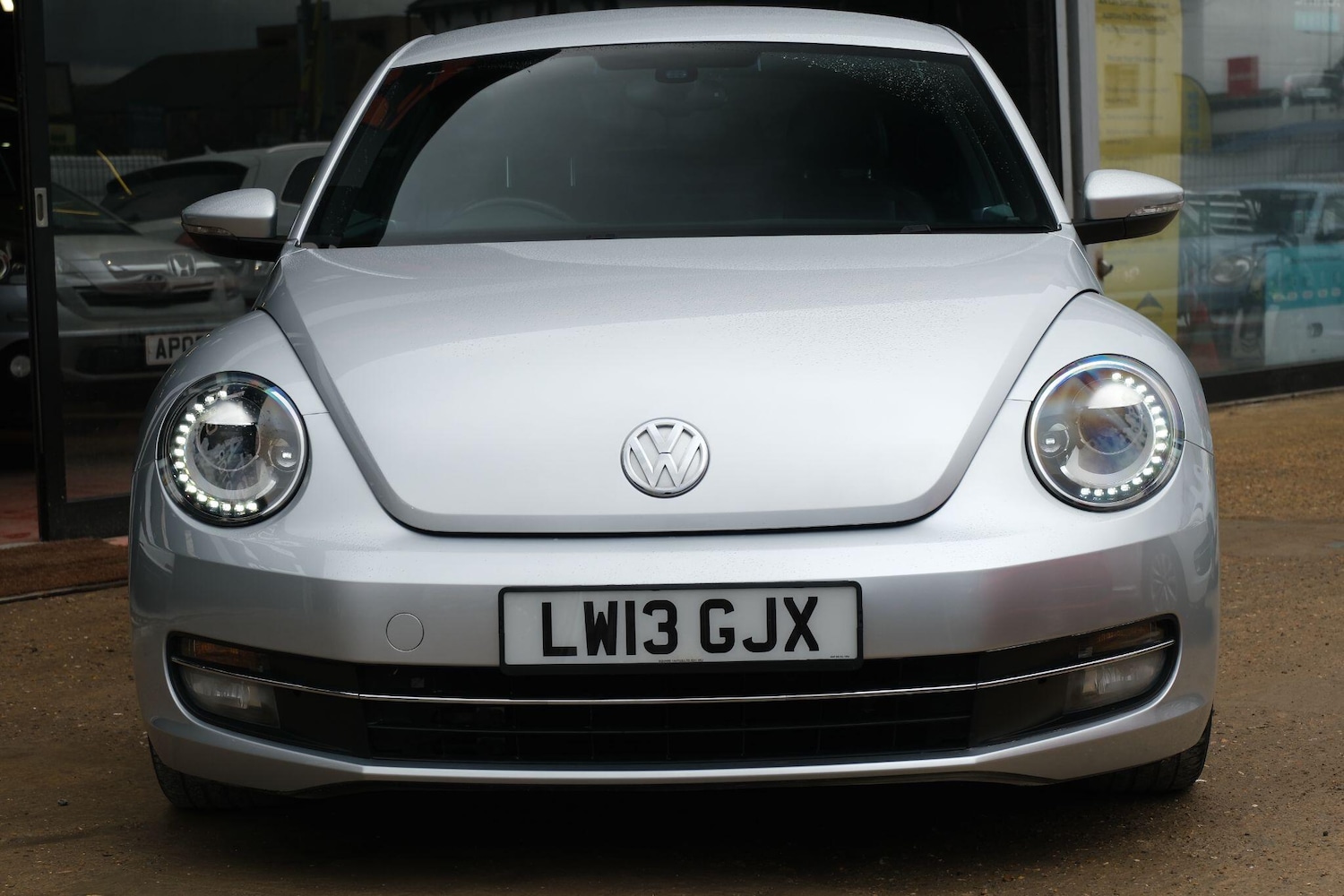 Used Volkswagen Beetle for sale - 77538136: Photo 2