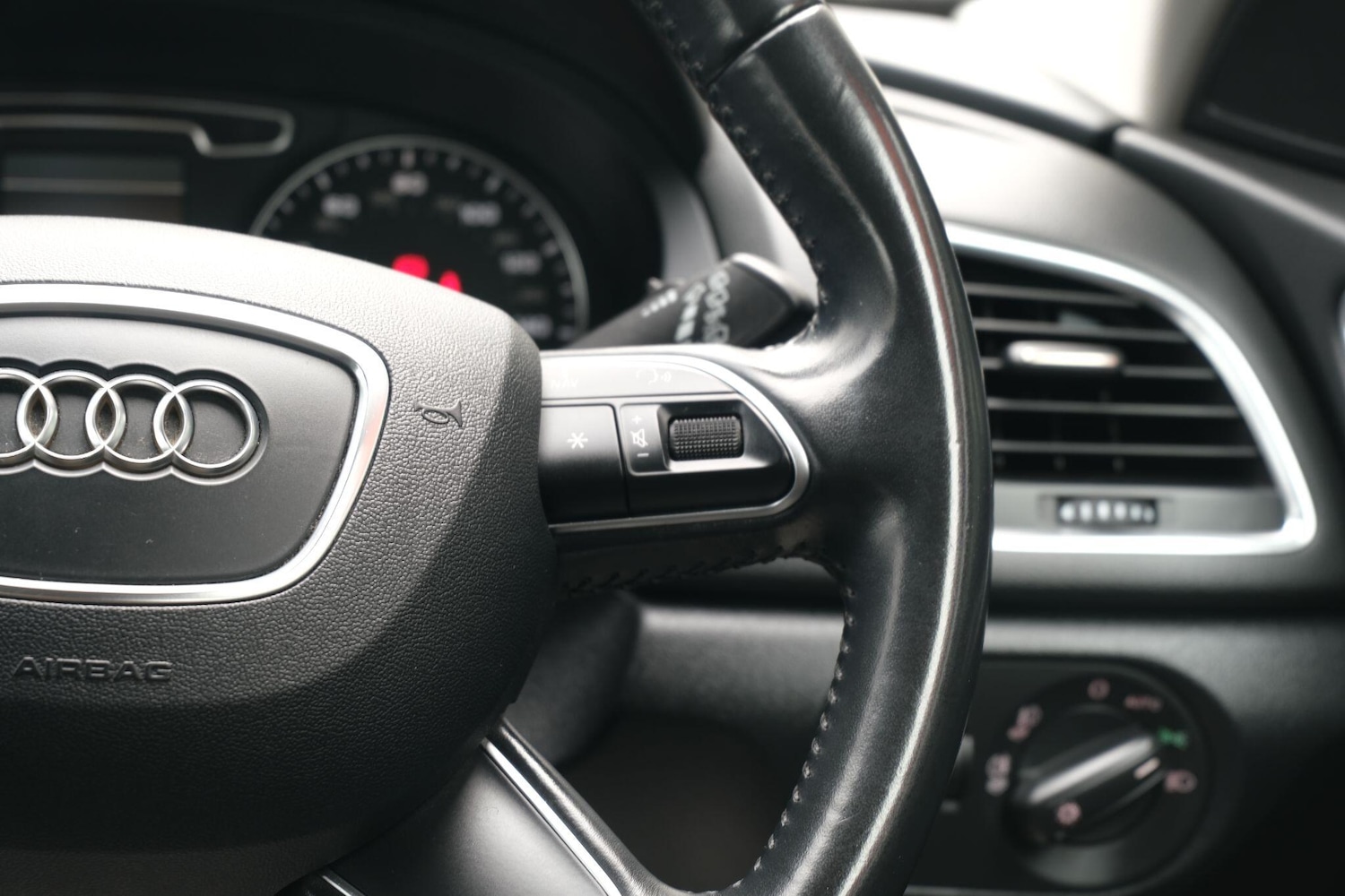 Used Audi Q3 for sale - 77883334: Photo 56