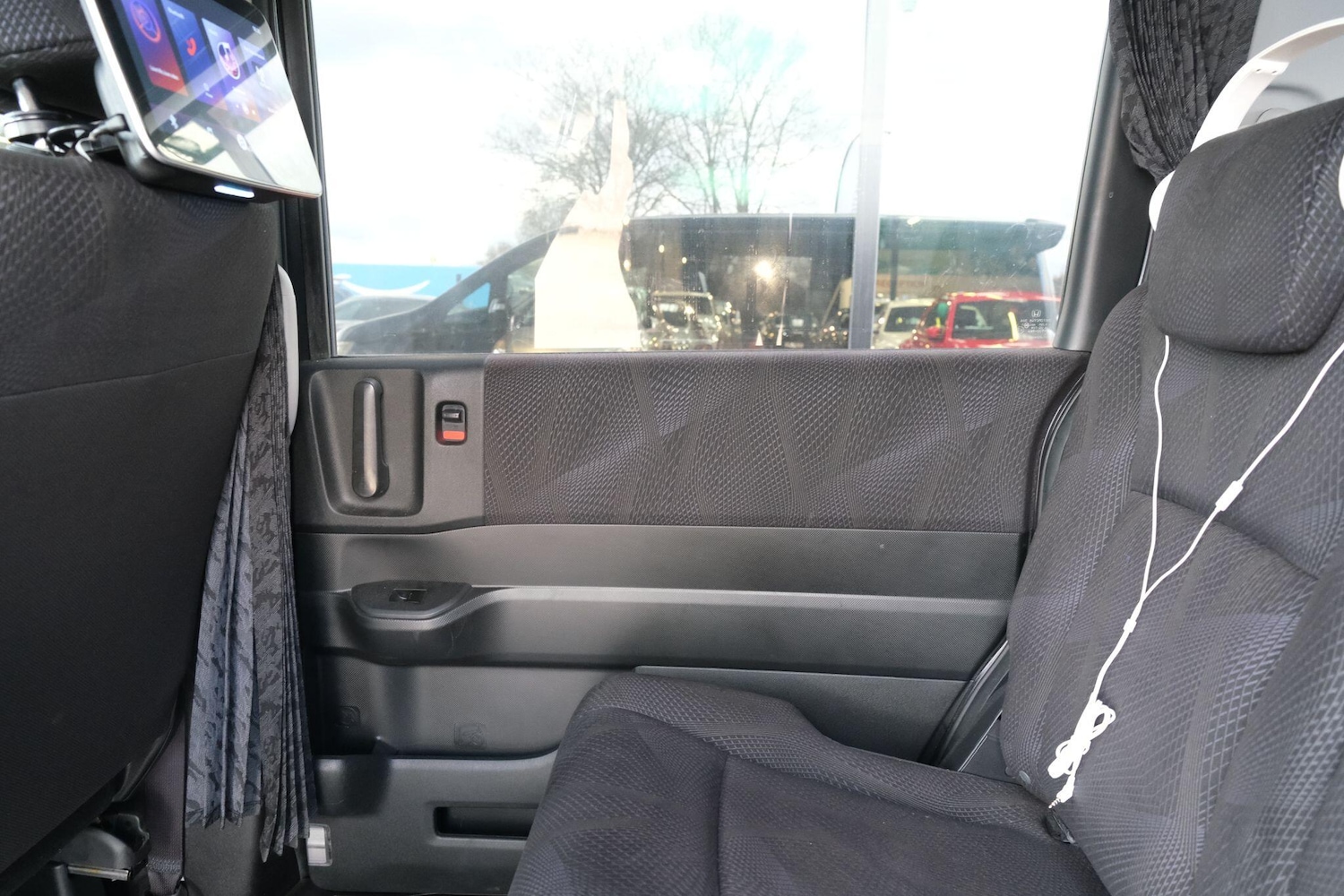 Used Honda Stepwagon for sale - 77266654: Photo 26