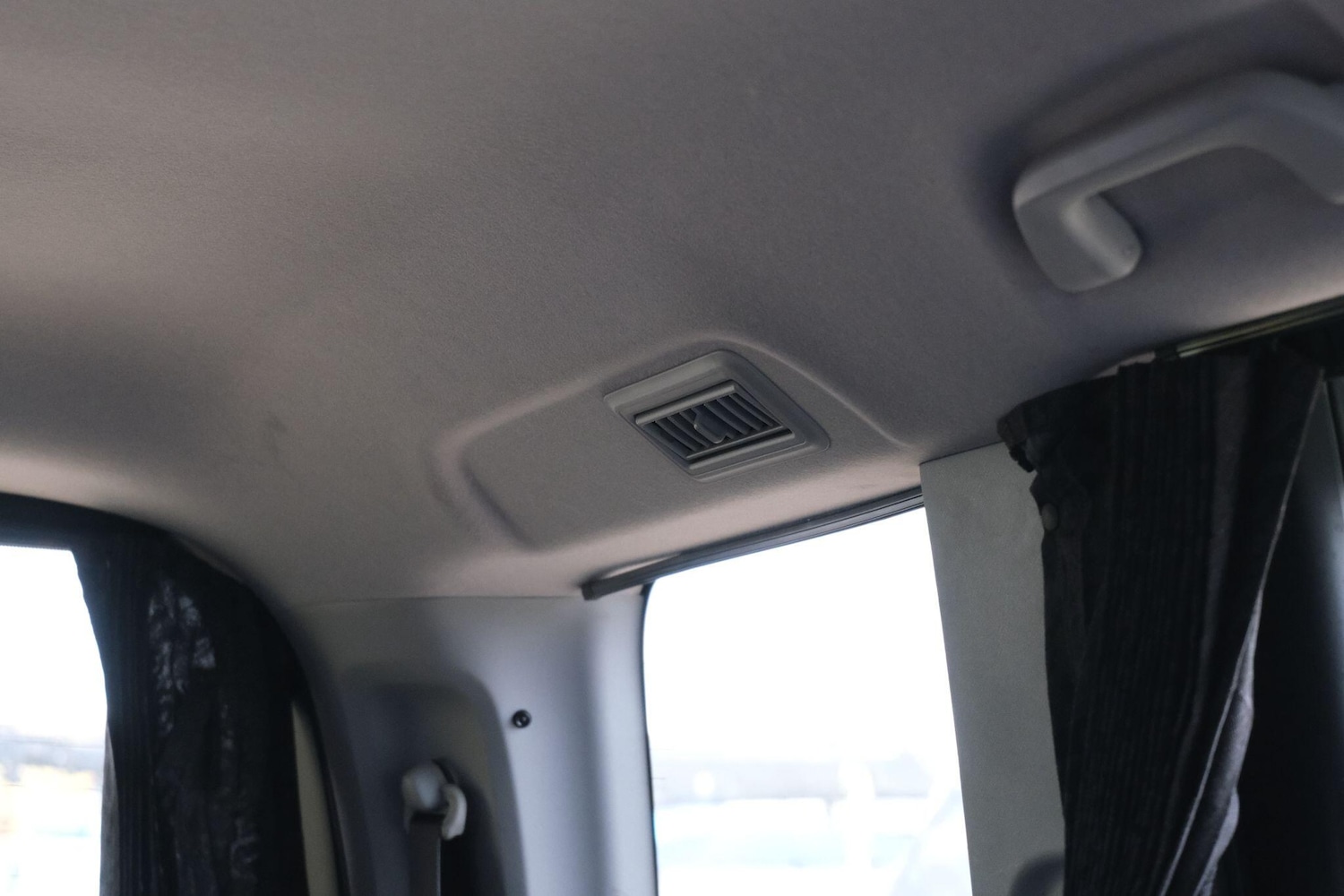 Used Honda Stepwagon for sale - 77266654: Photo 39