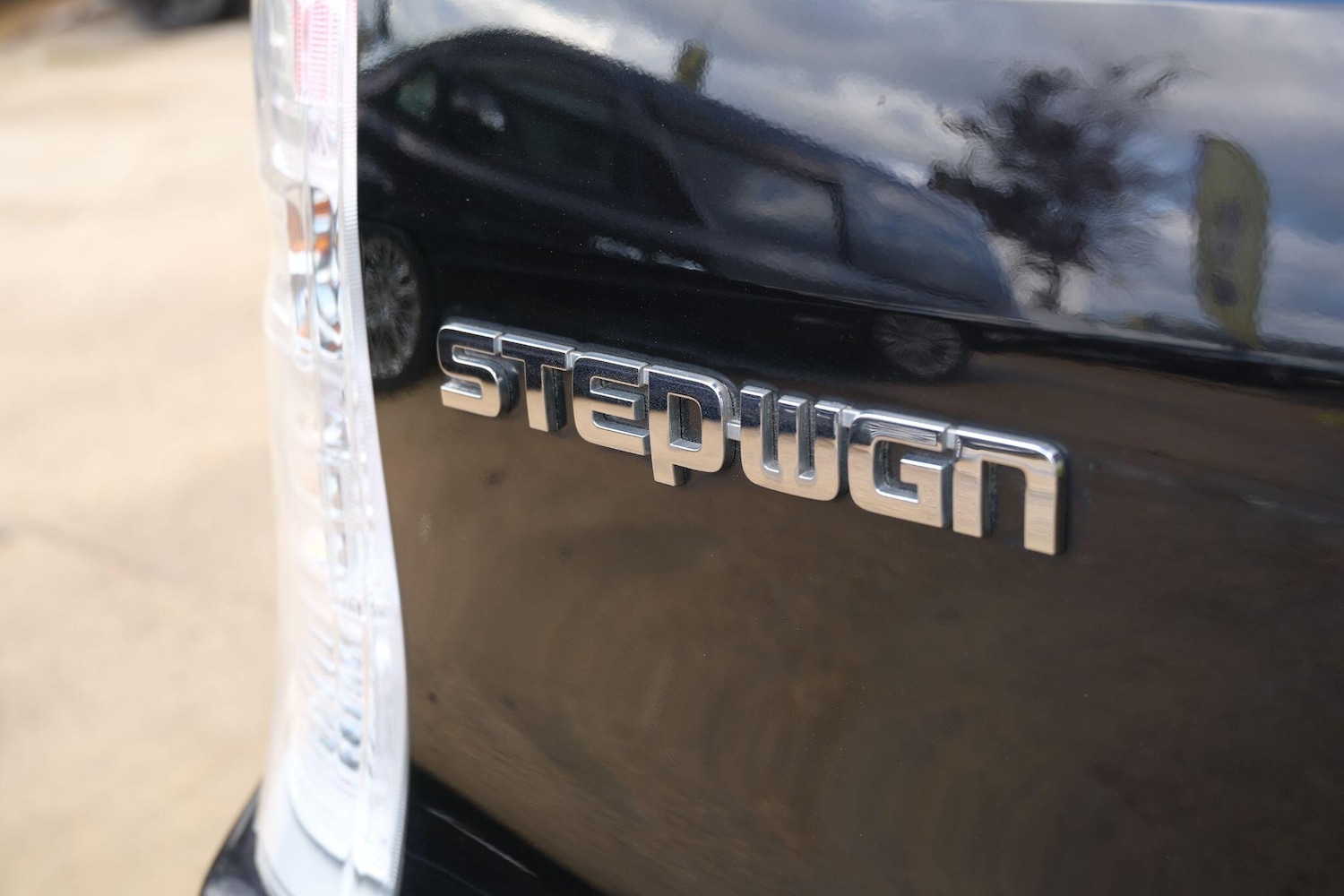 Used Honda Stepwagon for sale - 77266654: Photo 64