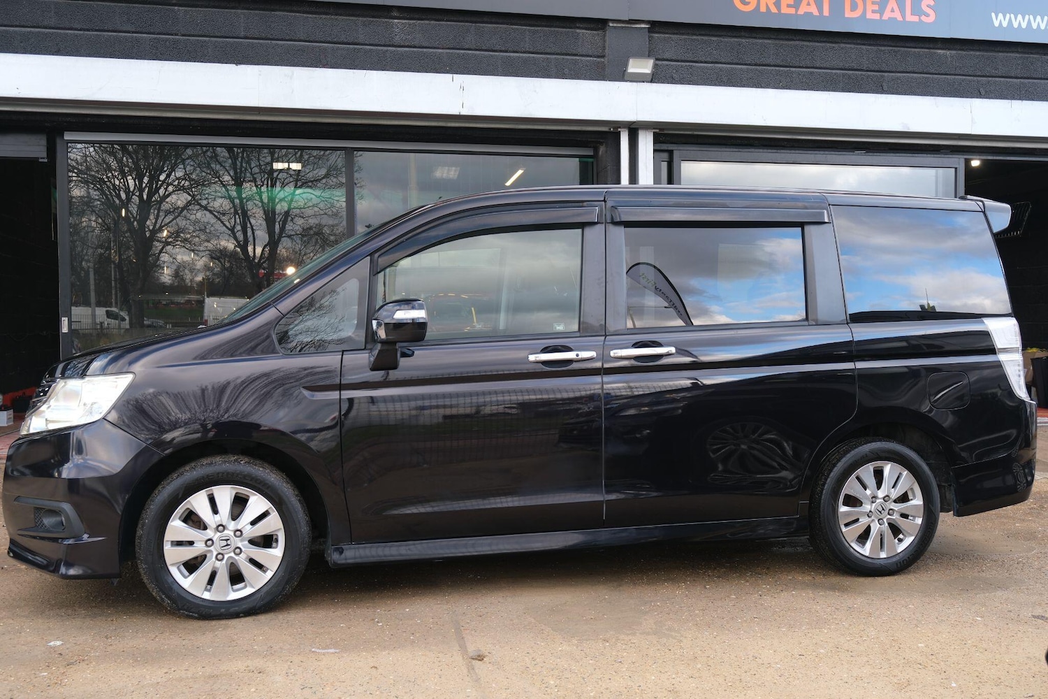 Used Honda Stepwagon for sale - 77266654: Photo 7