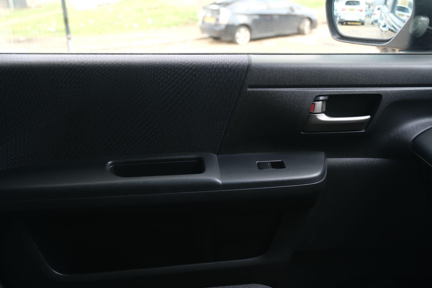 Used Honda Stepwagon for sale - 77266654: Photo 70