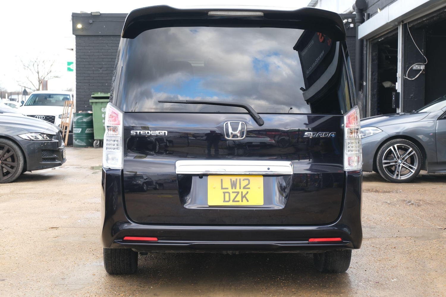 Used Honda Stepwagon for sale - 77266654: Photo 9