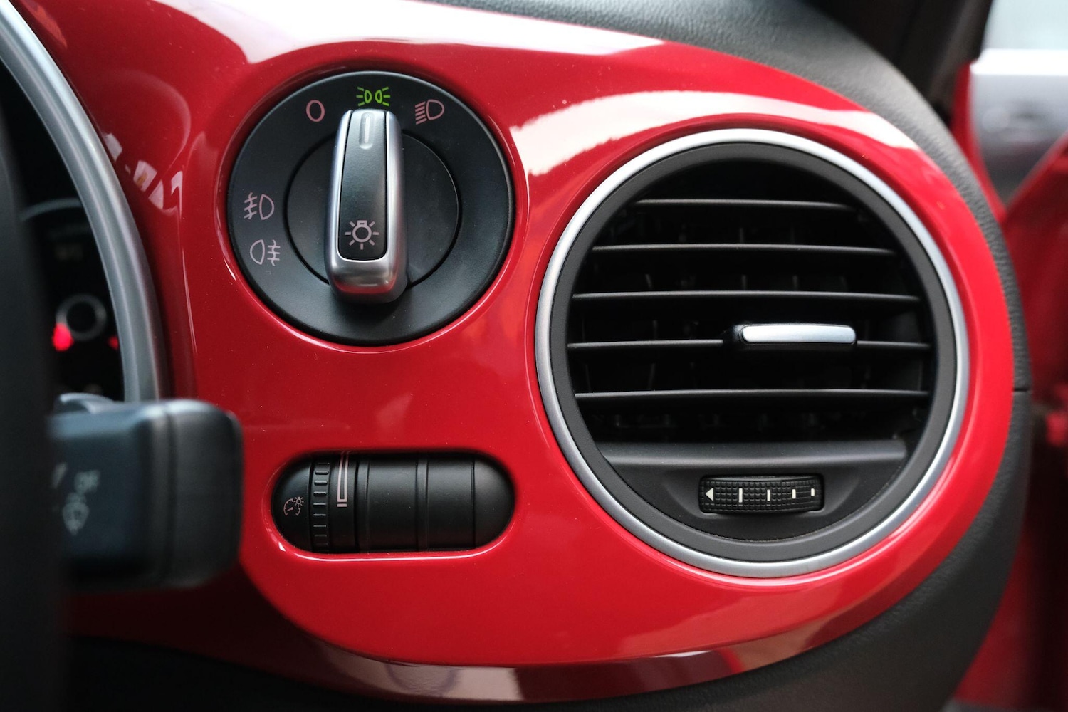 Used Volkswagen Beetle for sale - 76855632: Photo 30