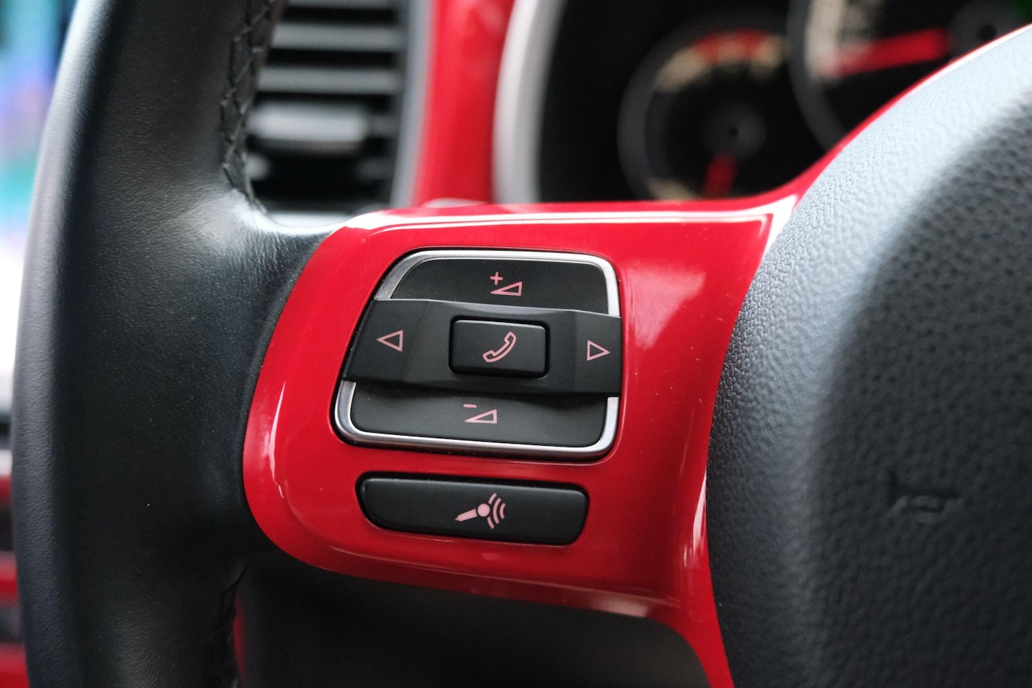 Used Volkswagen Beetle for sale - 76855632: Photo 32