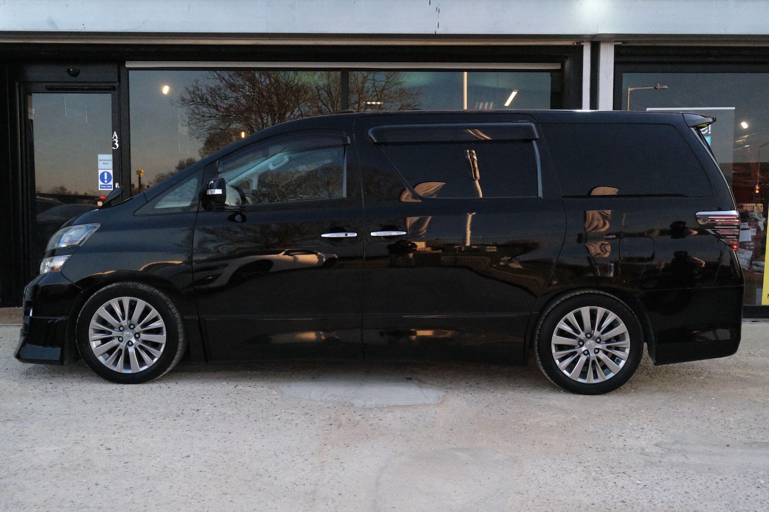 Used Toyota Vellfire 2026 for sale - 77982354: Photo 10