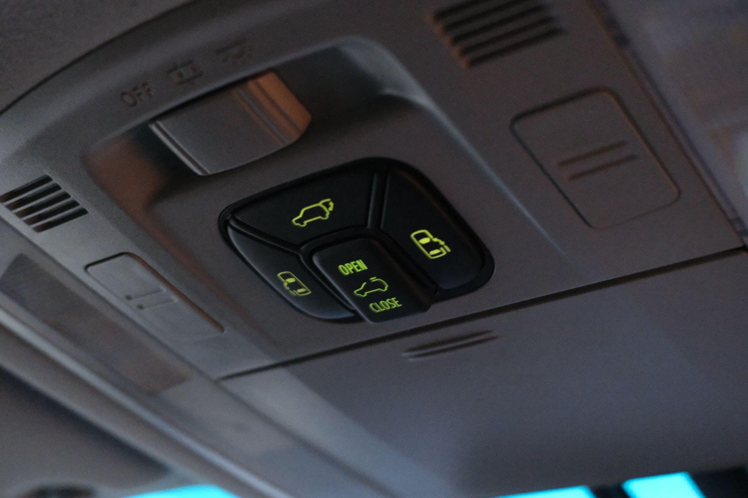 Used Toyota Vellfire 2026 for sale - 77982354: Photo 37