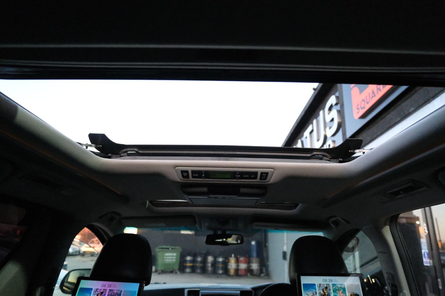 Used Toyota Vellfire 2026 for sale - 77982354: Photo 68