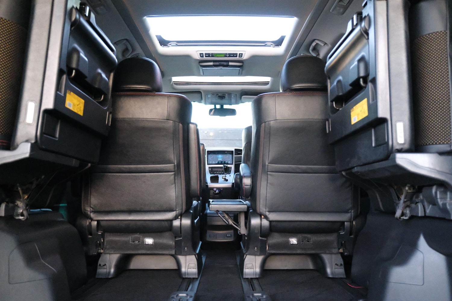 Used Toyota Vellfire 2026 for sale - 77982354: Photo 82