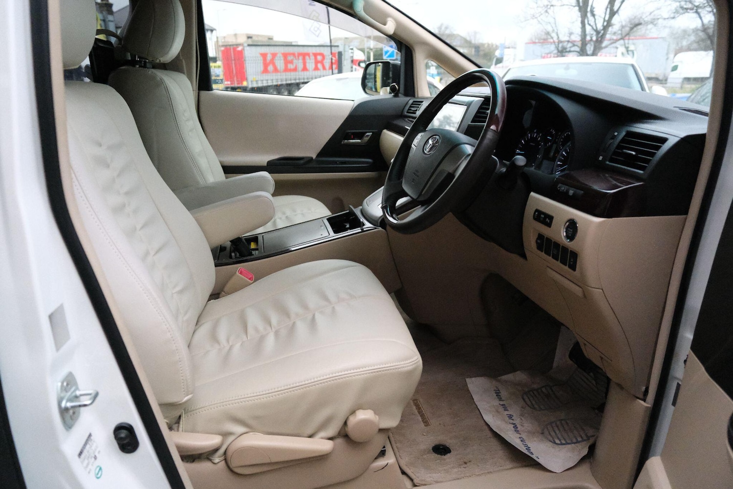 Used Toyota Alphard 2026 for sale - 77376839: Photo 21