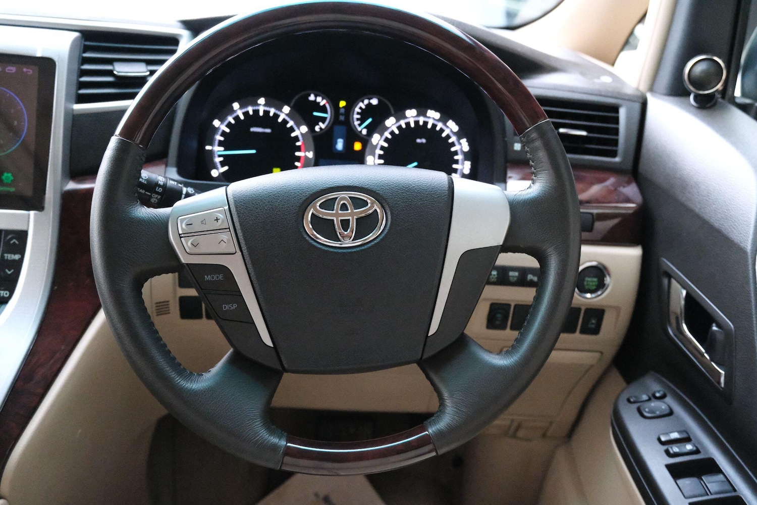 Used Toyota Alphard 2026 for sale - 77376839: Photo 23