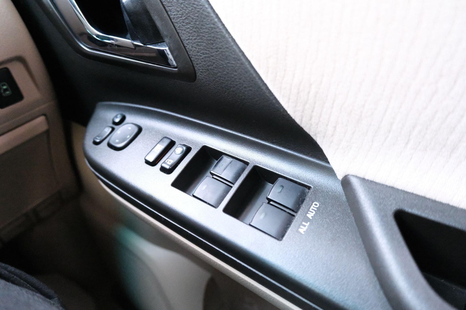 Used Toyota Alphard 2026 for sale - 77376839: Photo 39