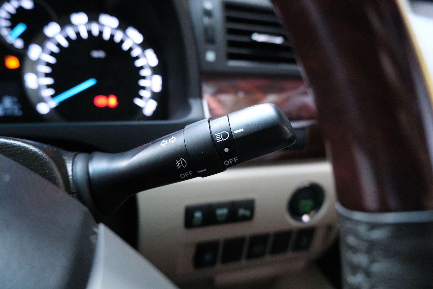 Used Toyota Alphard 2026 for sale - 77376839: Photo 40