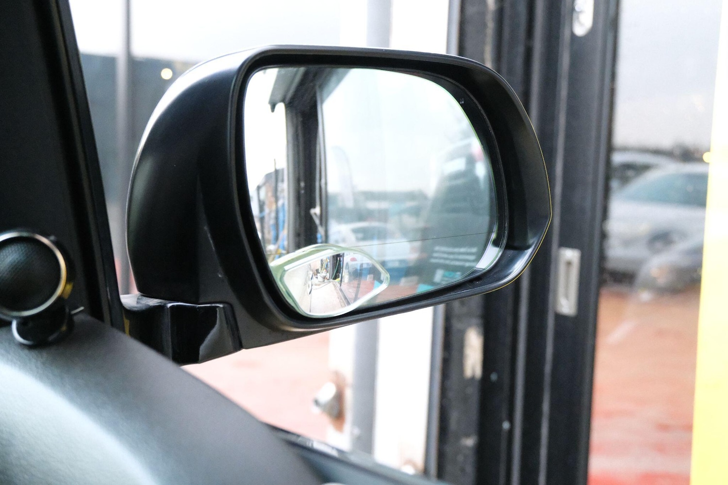 Used Toyota Alphard 2026 for sale - 77376839: Photo 64