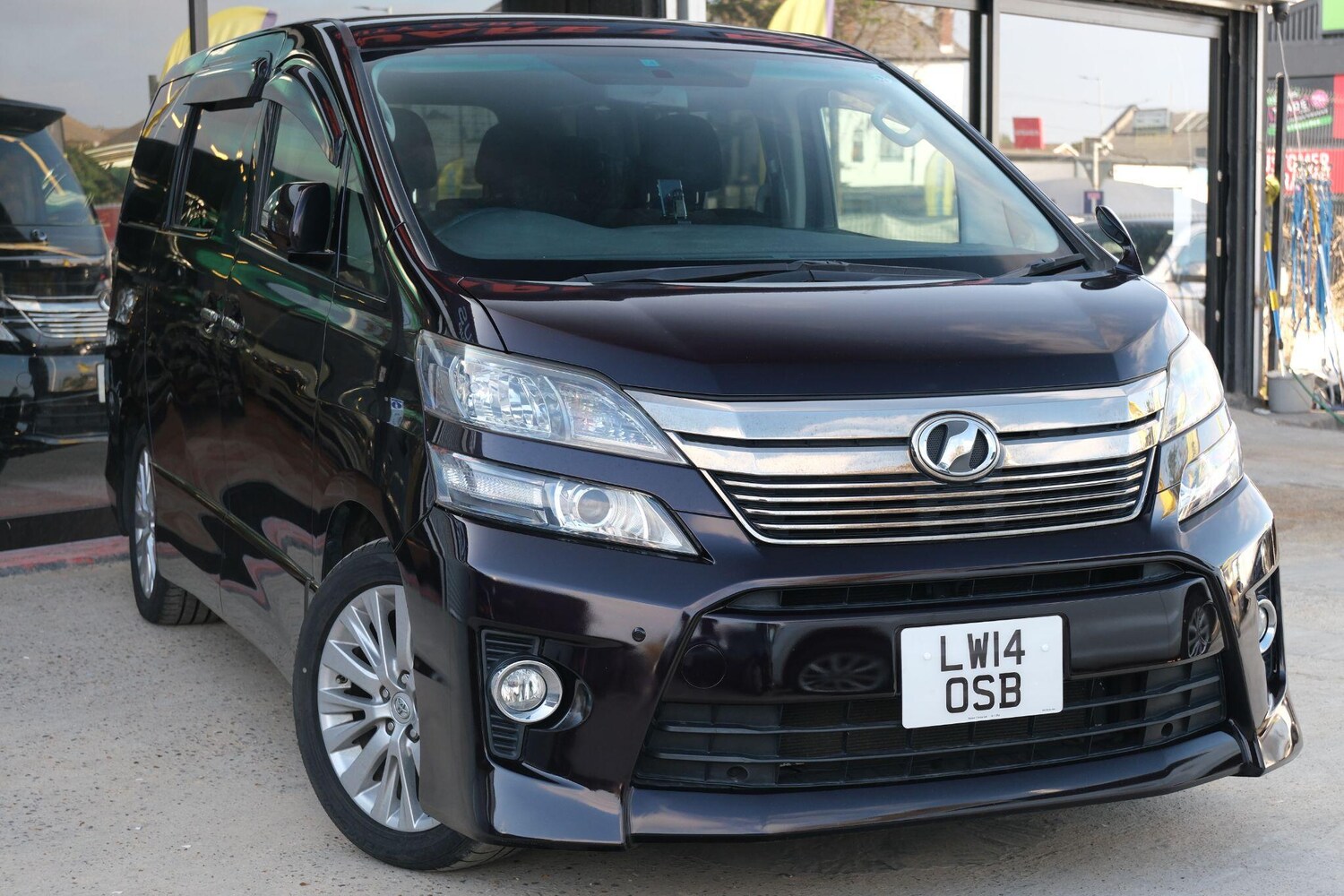 Used Toyota Vellfire 2025 for sale - 76020210: Photo 1