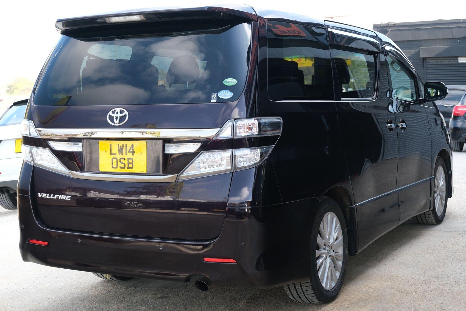 Used Toyota Vellfire 2025 for sale - 76020210: Photo 10