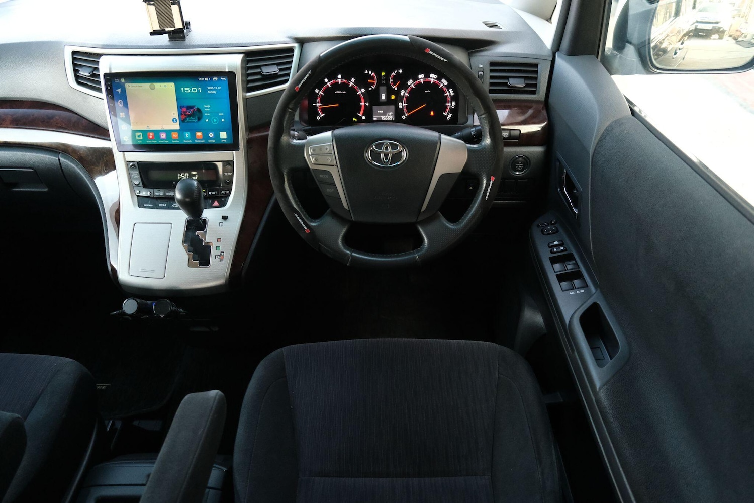 Used Toyota Vellfire 2025 for sale - 76020210: Photo 12