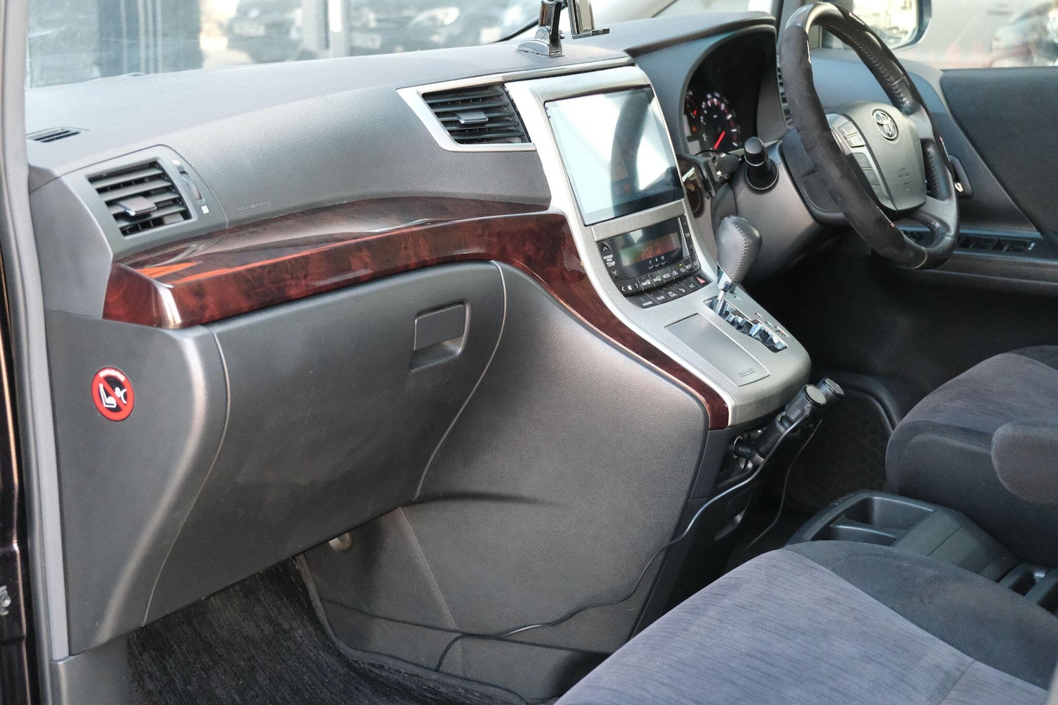 Used Toyota Vellfire 2025 for sale - 76020210: Photo 15