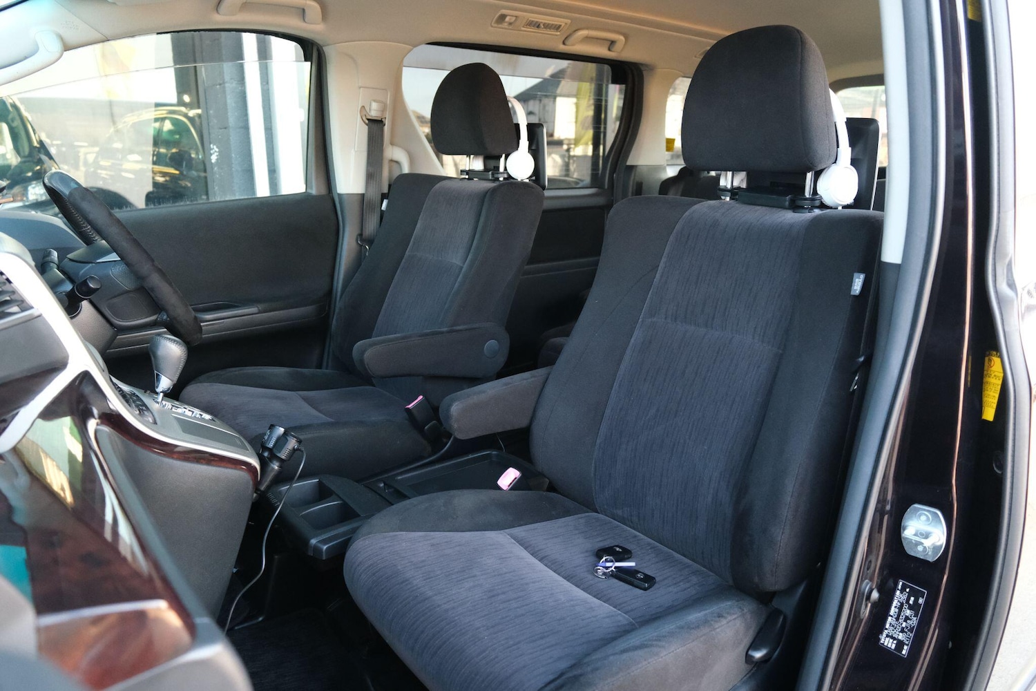 Used Toyota Vellfire 2025 for sale - 76020210: Photo 17