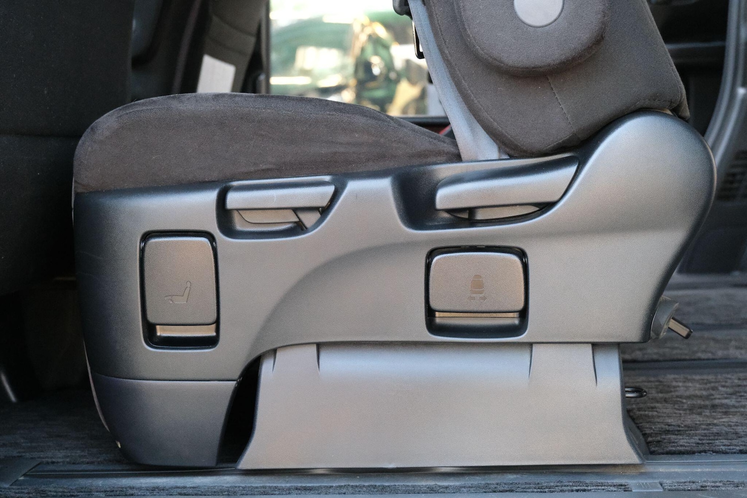 Used Toyota Vellfire 2025 for sale - 76020210: Photo 37