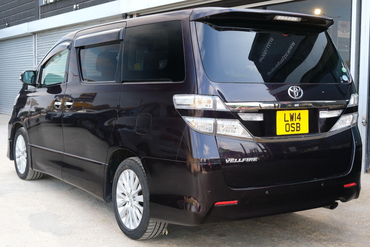 Used Toyota Vellfire 2025 for sale - 76020210: Photo 4