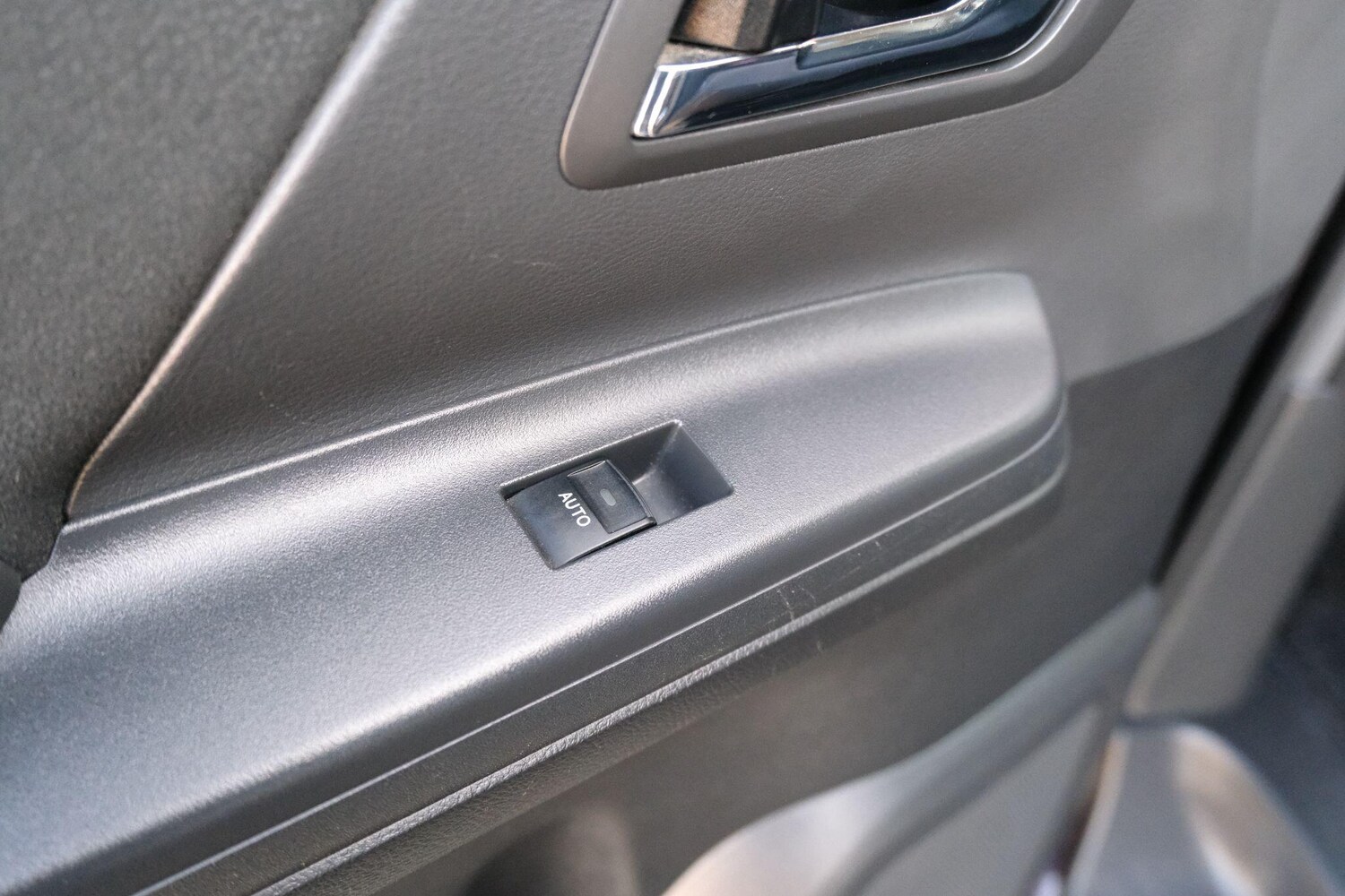 Used Toyota Vellfire 2025 for sale - 76020210: Photo 42