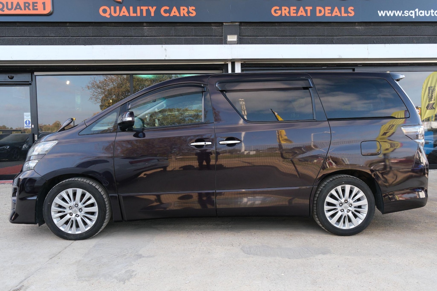 Used Toyota Vellfire 2025 for sale - 76020210: Photo 6