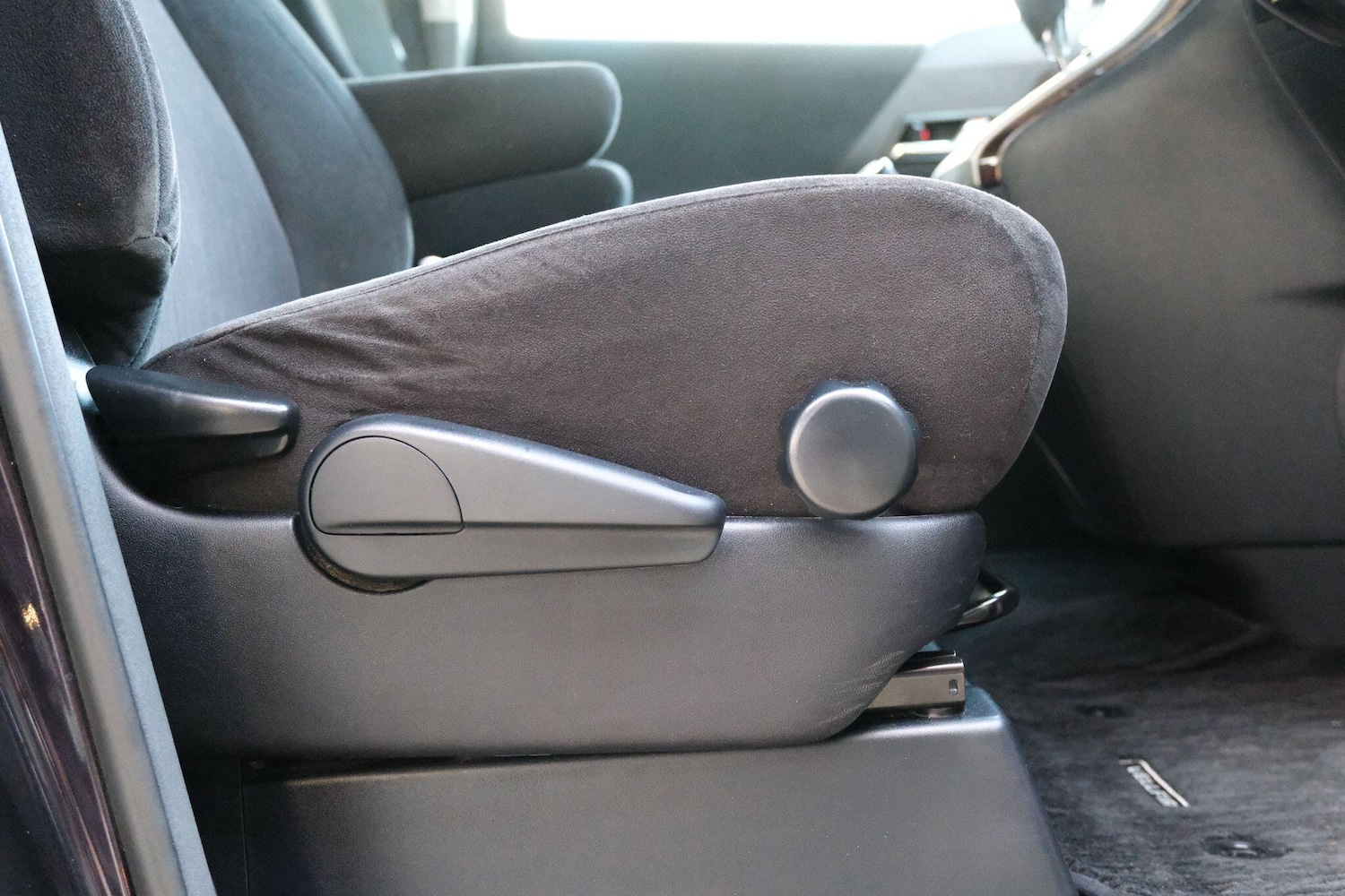 Used Toyota Vellfire 2025 for sale - 76020210: Photo 75