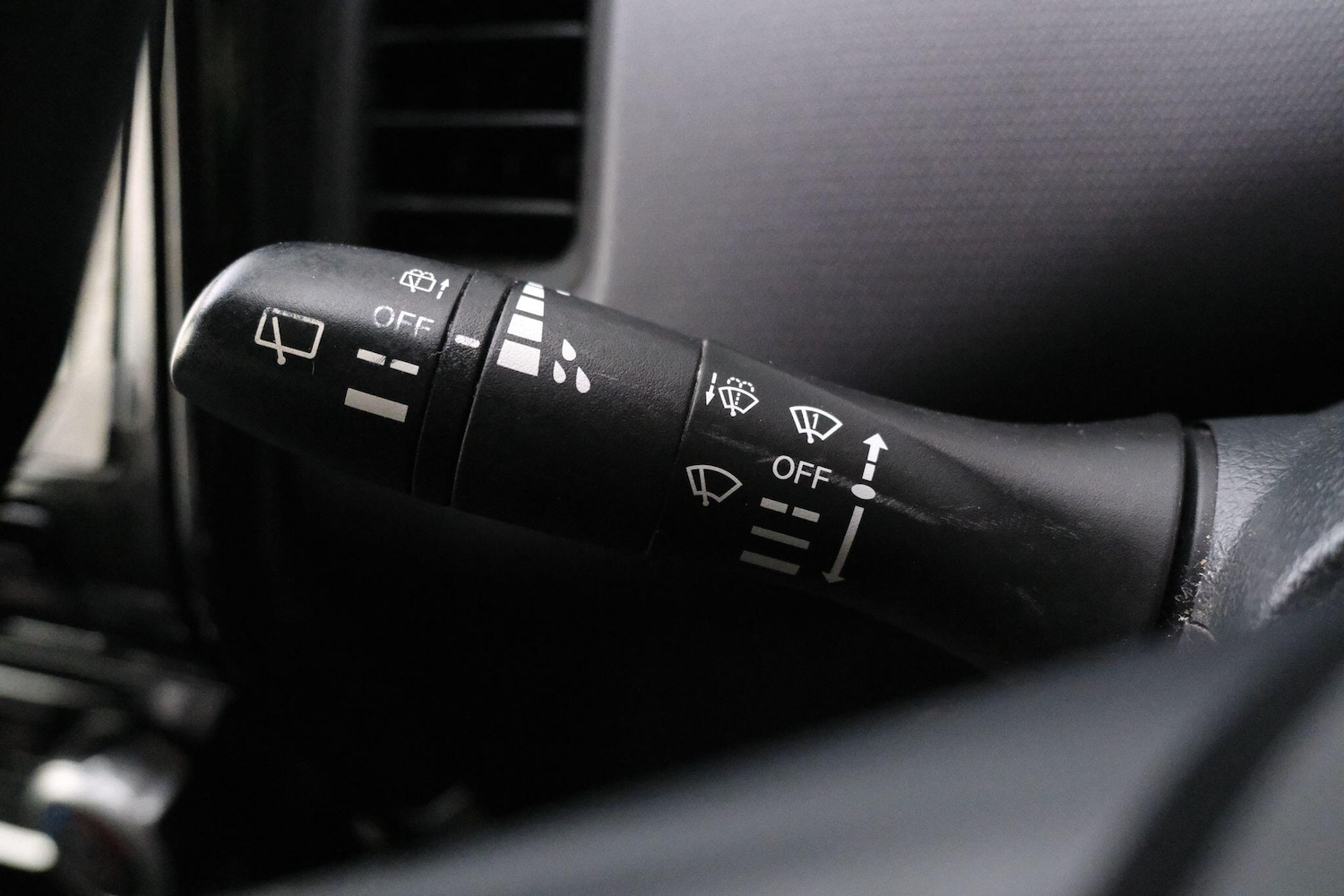 Used Nissan Serena 2026 for sale - 77387288: Photo 37