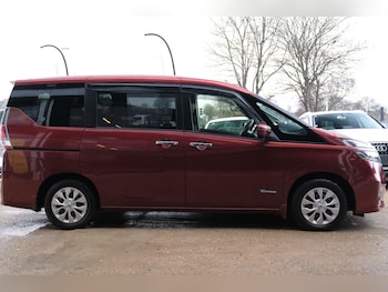 Used Nissan Serena 2016 for sale - 77387288: Photo
