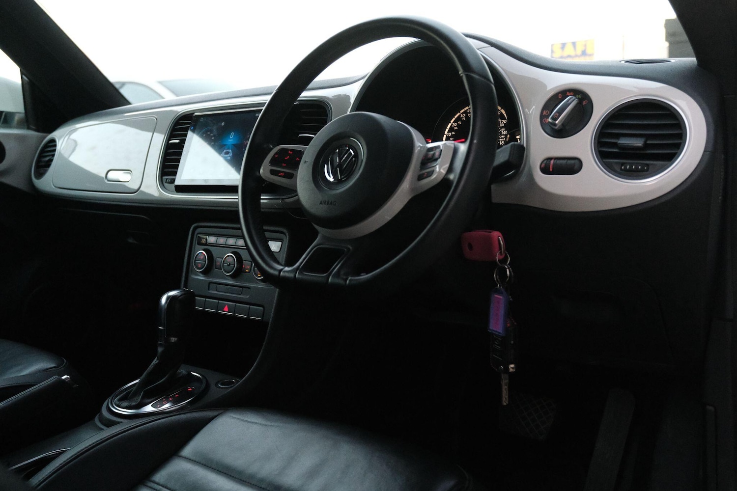 Used Volkswagen Beetle for sale - 76772092: Photo 11