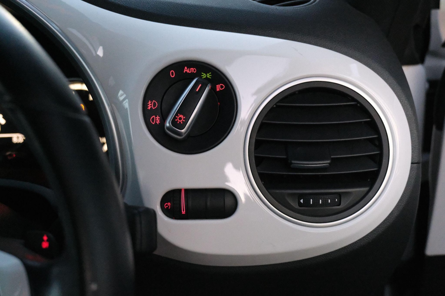 Used Volkswagen Beetle for sale - 76772092: Photo 36