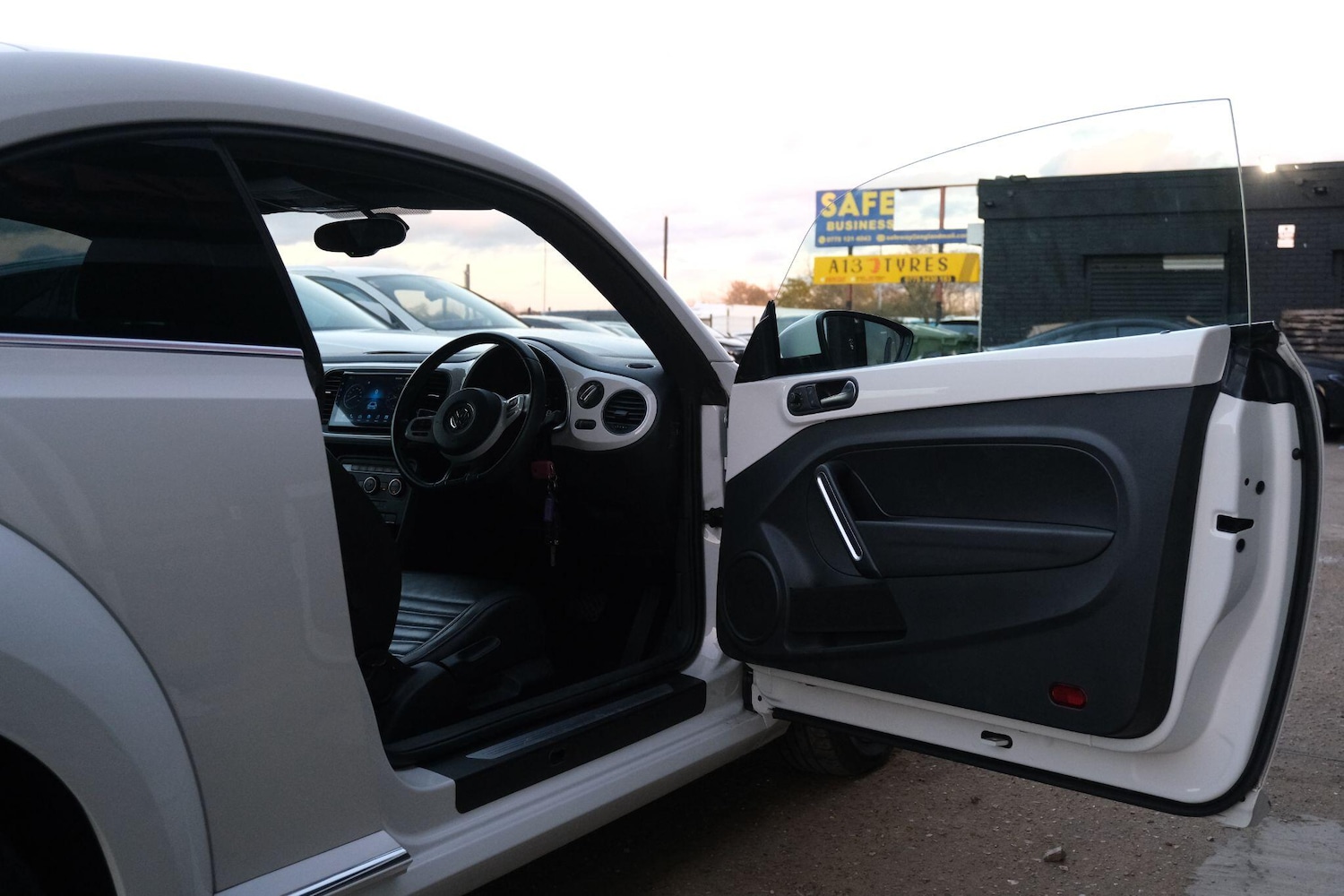 Used Volkswagen Beetle for sale - 76772092: Photo 41