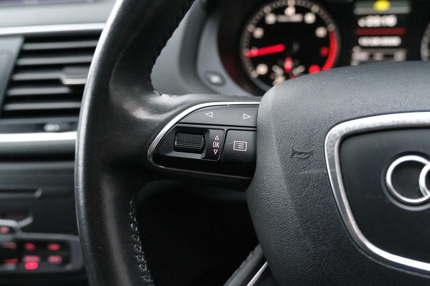 Used Audi Q3 2025 for sale - 77060181: Photo 32