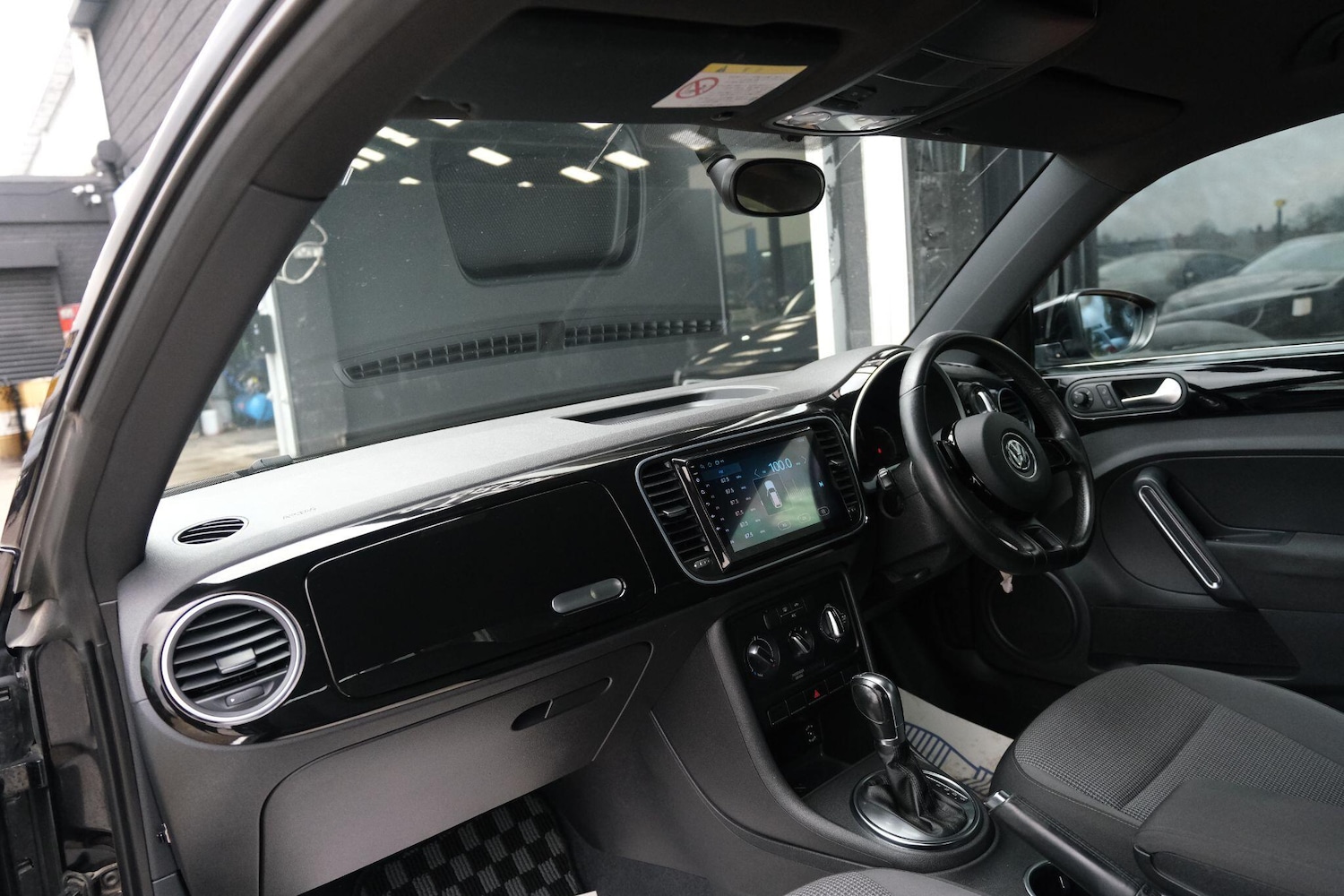 Used Volkswagen Beetle for sale - 77537325: Photo 11