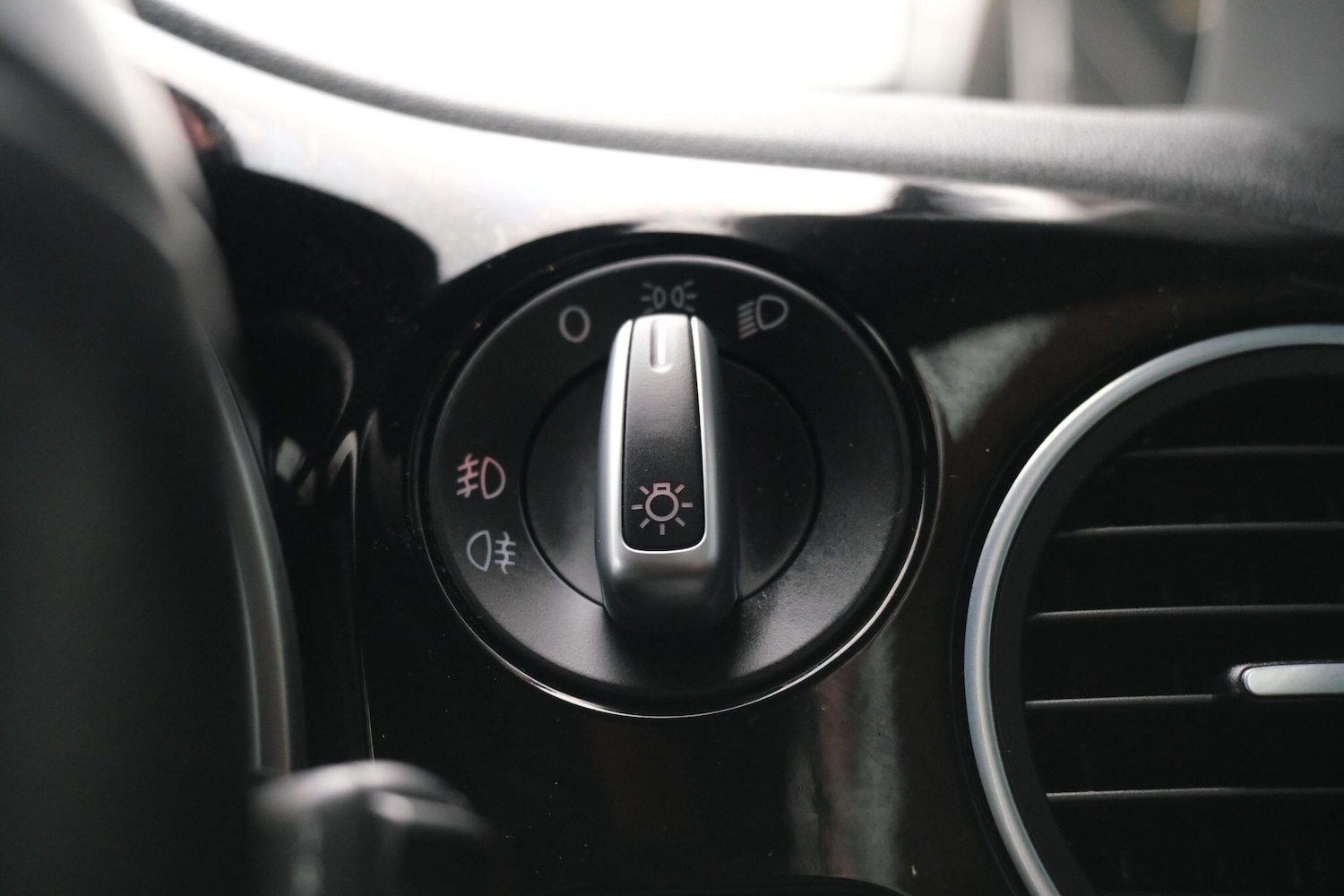 Used Volkswagen Beetle for sale - 77537325: Photo 24