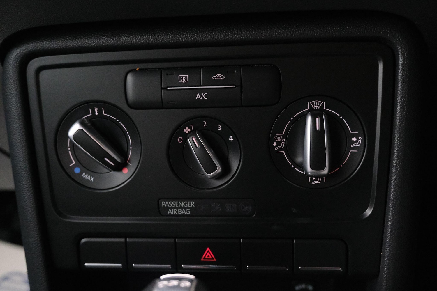 Used Volkswagen Beetle for sale - 77537325: Photo 28