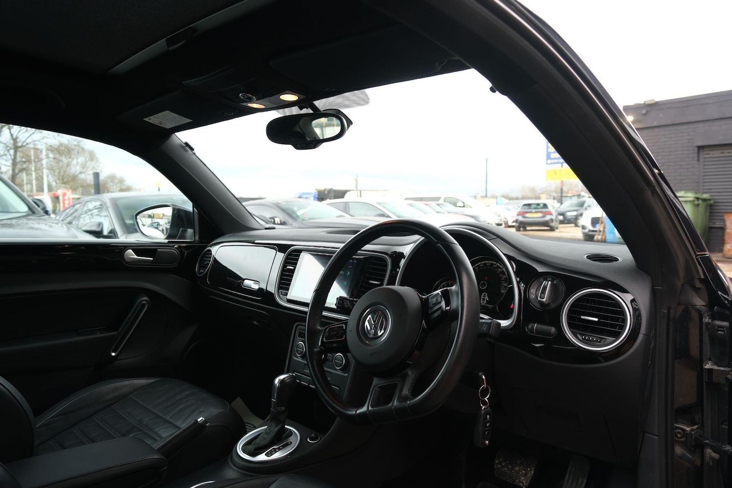 Used Volkswagen Beetle 2025 for sale - 77291375: Photo 15