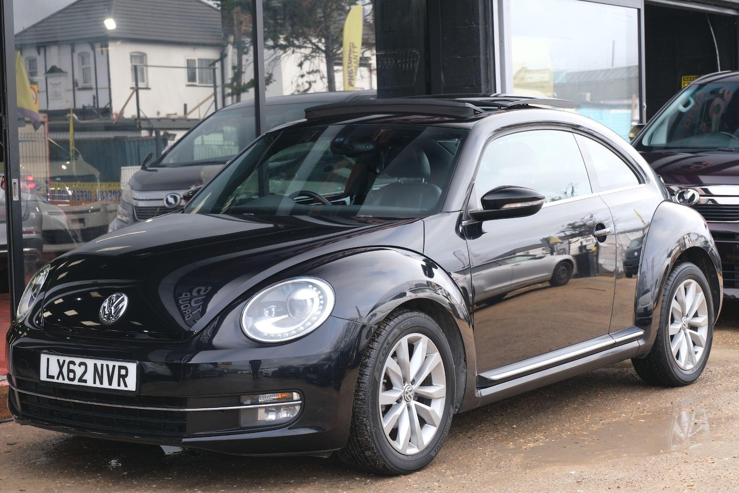 Used Volkswagen Beetle 2025 for sale - 77291375: Photo 3