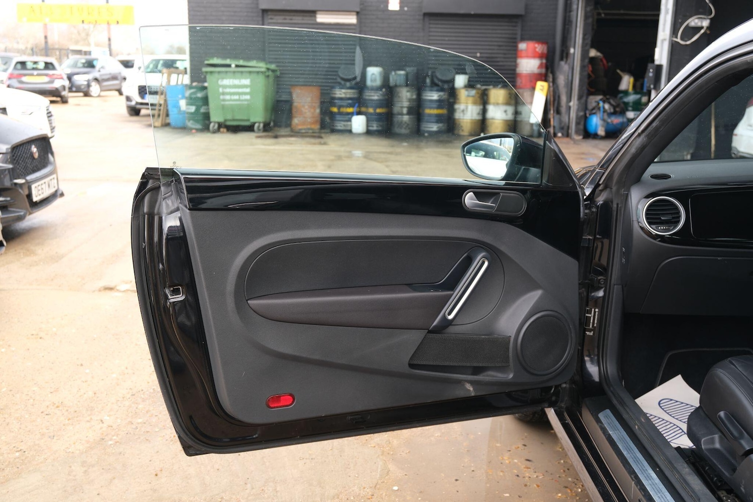 Used Volkswagen Beetle 2025 for sale - 77291375: Photo 37