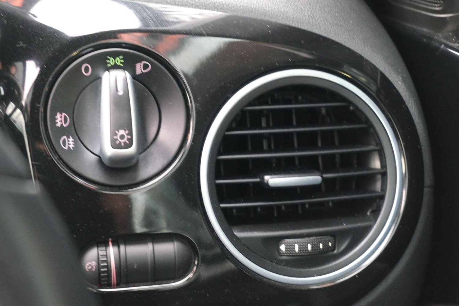 Used Volkswagen Beetle 2025 for sale - 77291375: Photo 53