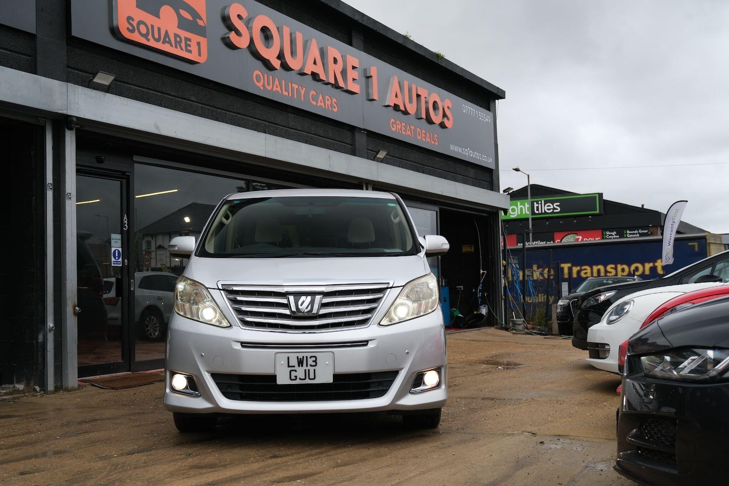 Used Toyota Alphard for sale - 77537719: Photo 2