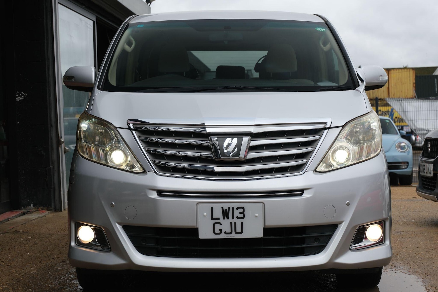 Used Toyota Alphard for sale - 77537719: Photo 3