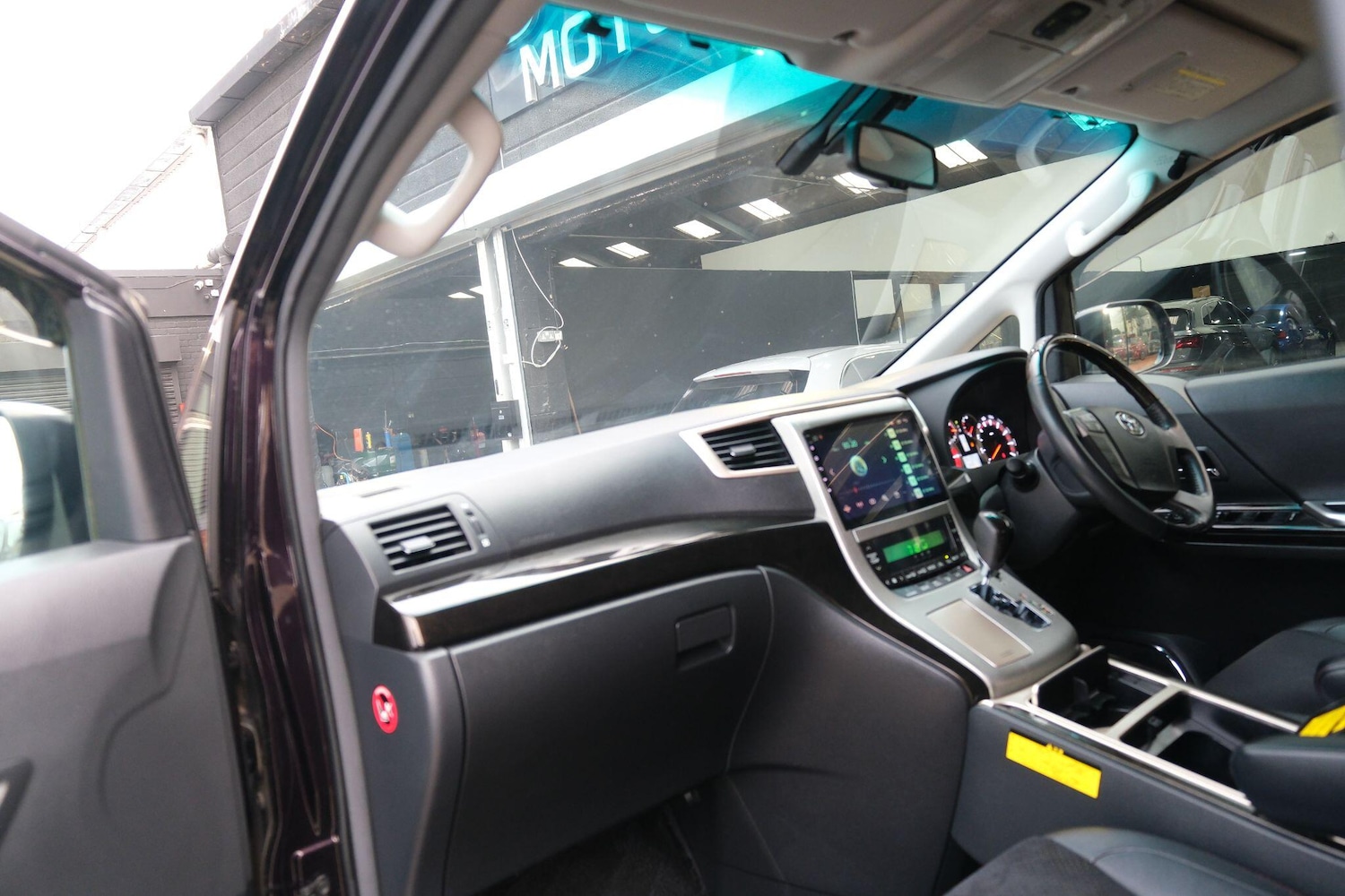 Used Toyota Vellfire 2026 for sale - 77306053: Photo 15